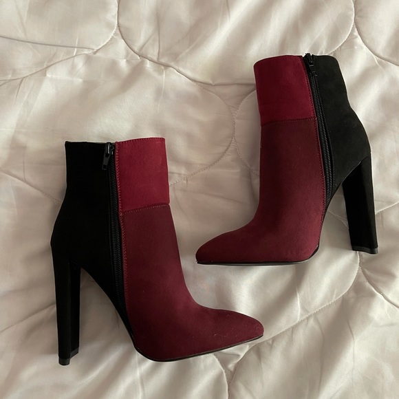 Red and black heeled boots - Picture 2 of 6